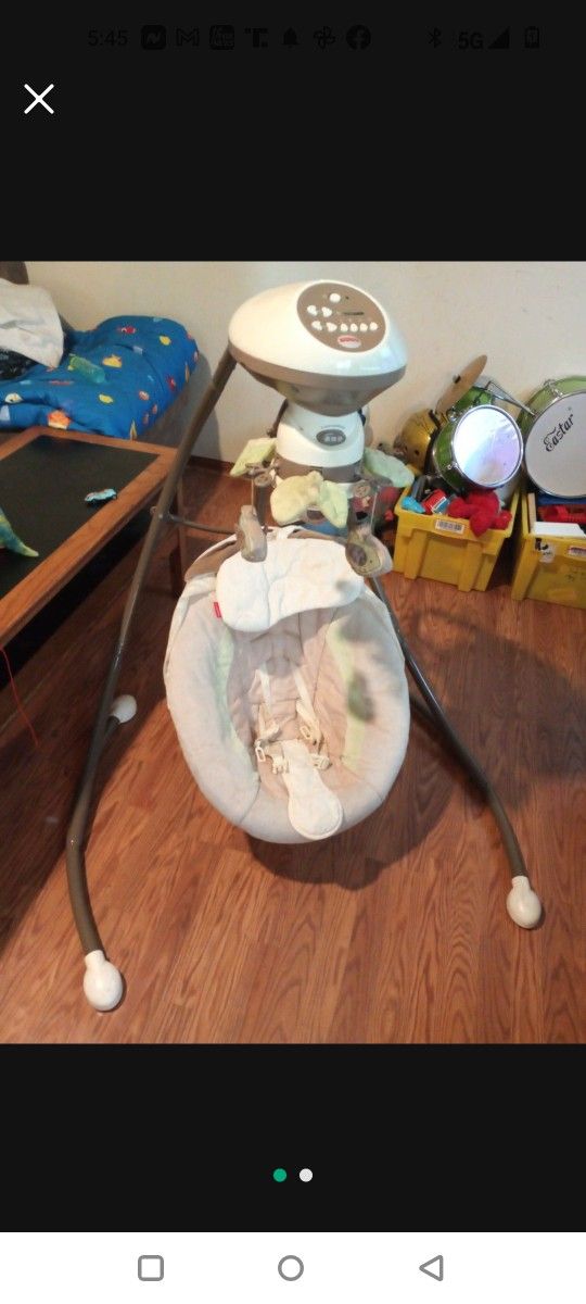 Baby Swing- Fisher price 