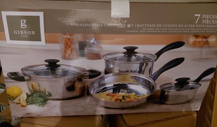 Set of stainless steel pans