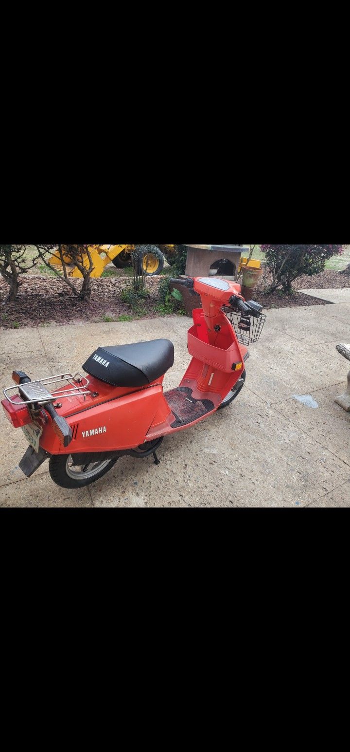 1980 Yamaha Riva CA 50 Scooter 2 Stroke FAST!! Red all Original Running Great