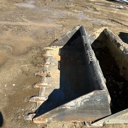 64” Bobcat Tooth Bucket 