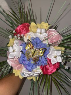 8 Ct Diaper Bouquet - Perfect gift for a mom to be