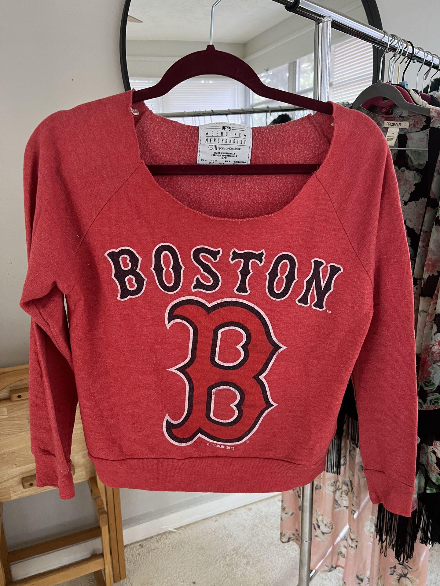 Boston Red Sox sweatshirt, size S for Sale in Clearwater, FL - OfferUp