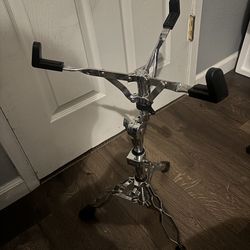 Heavy duty snare stand
