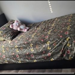 Twin Bed / Cama Twin