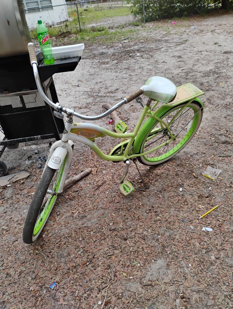 Lime Green Panama Jack Margarita Vill Style Beach Crusier