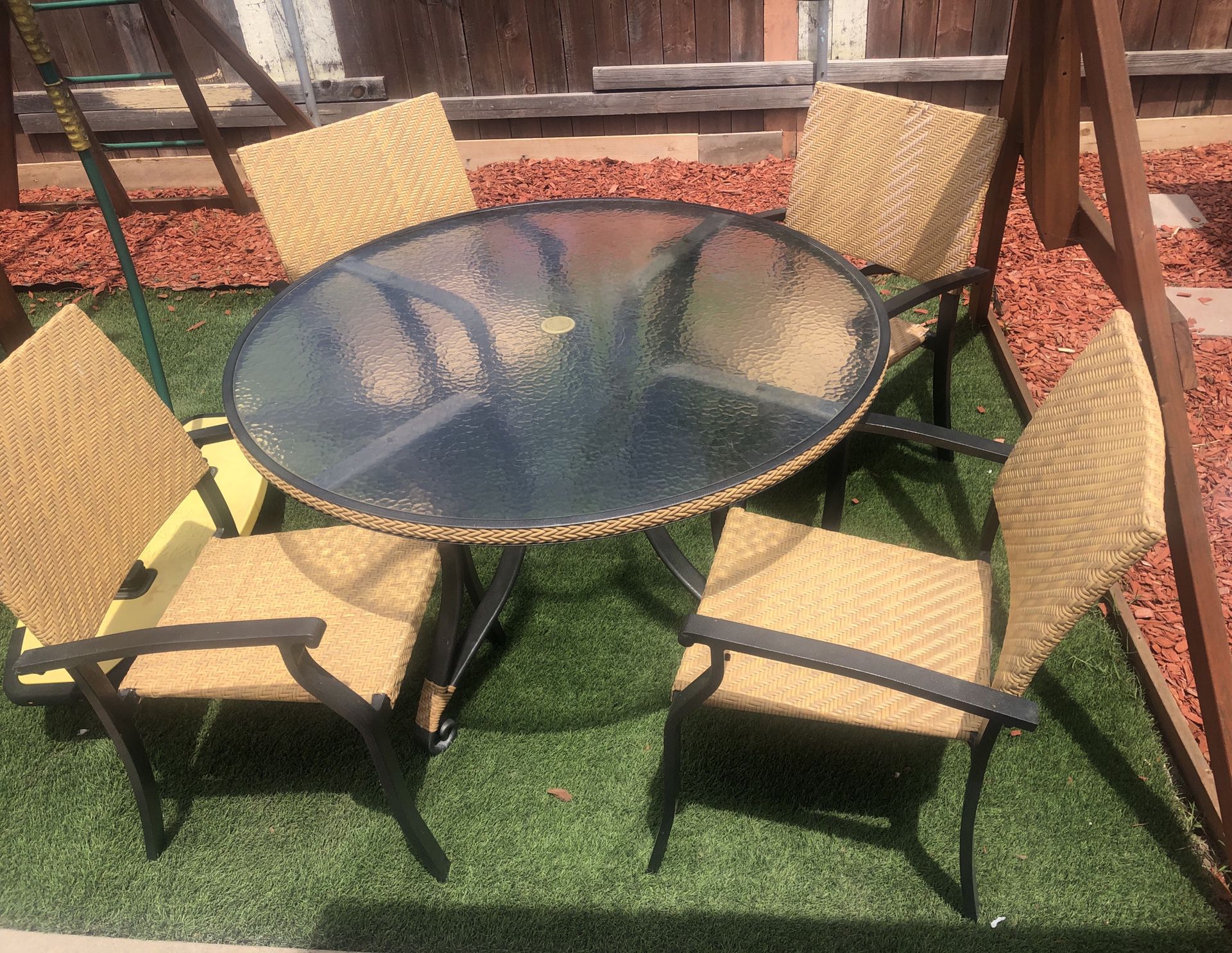 Patio furniture Ebel wicker patio table set