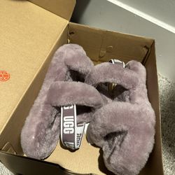 Ugg Slippers 5y