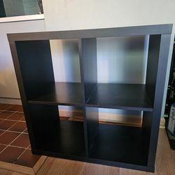 Cube book shelf (Burien)