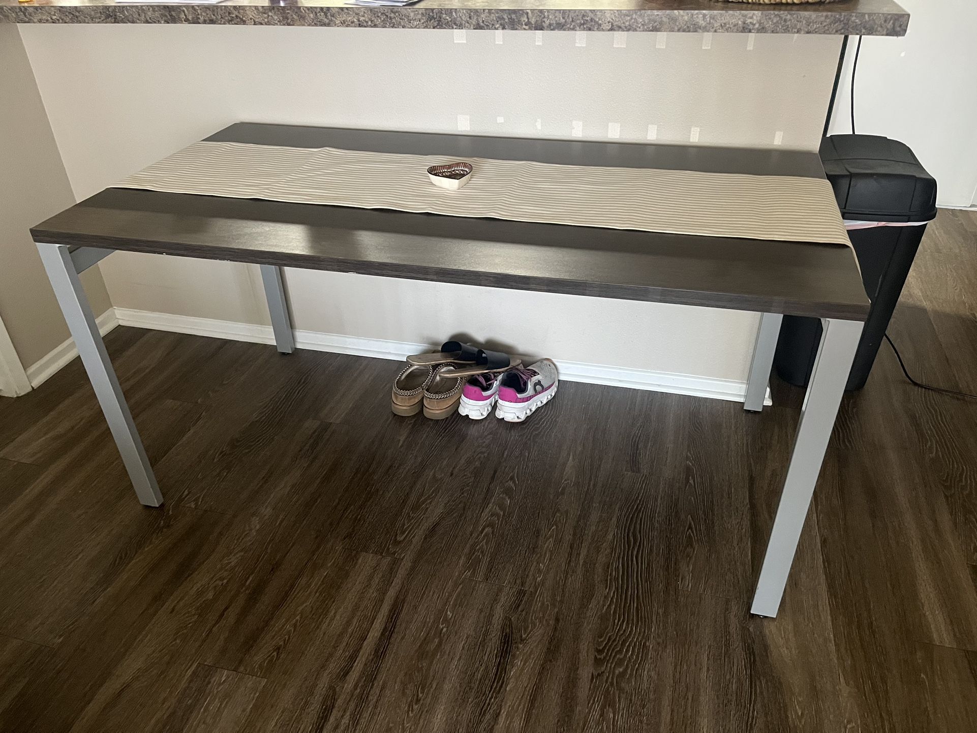 Table/desk