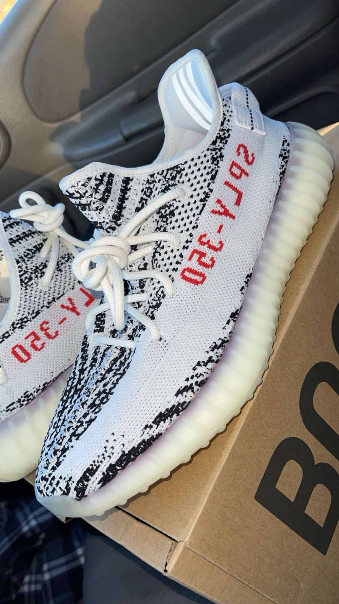 YEEZY BOOST 350 V2 ‘ZEBRA’