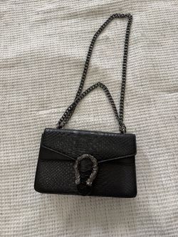 G-u-c-c-i Black Textured Shoulder Bag with Chain Strap