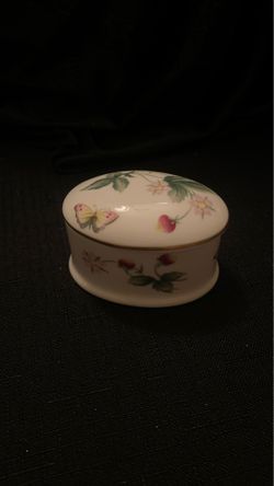 Ashbourne English fine China trinket dish
