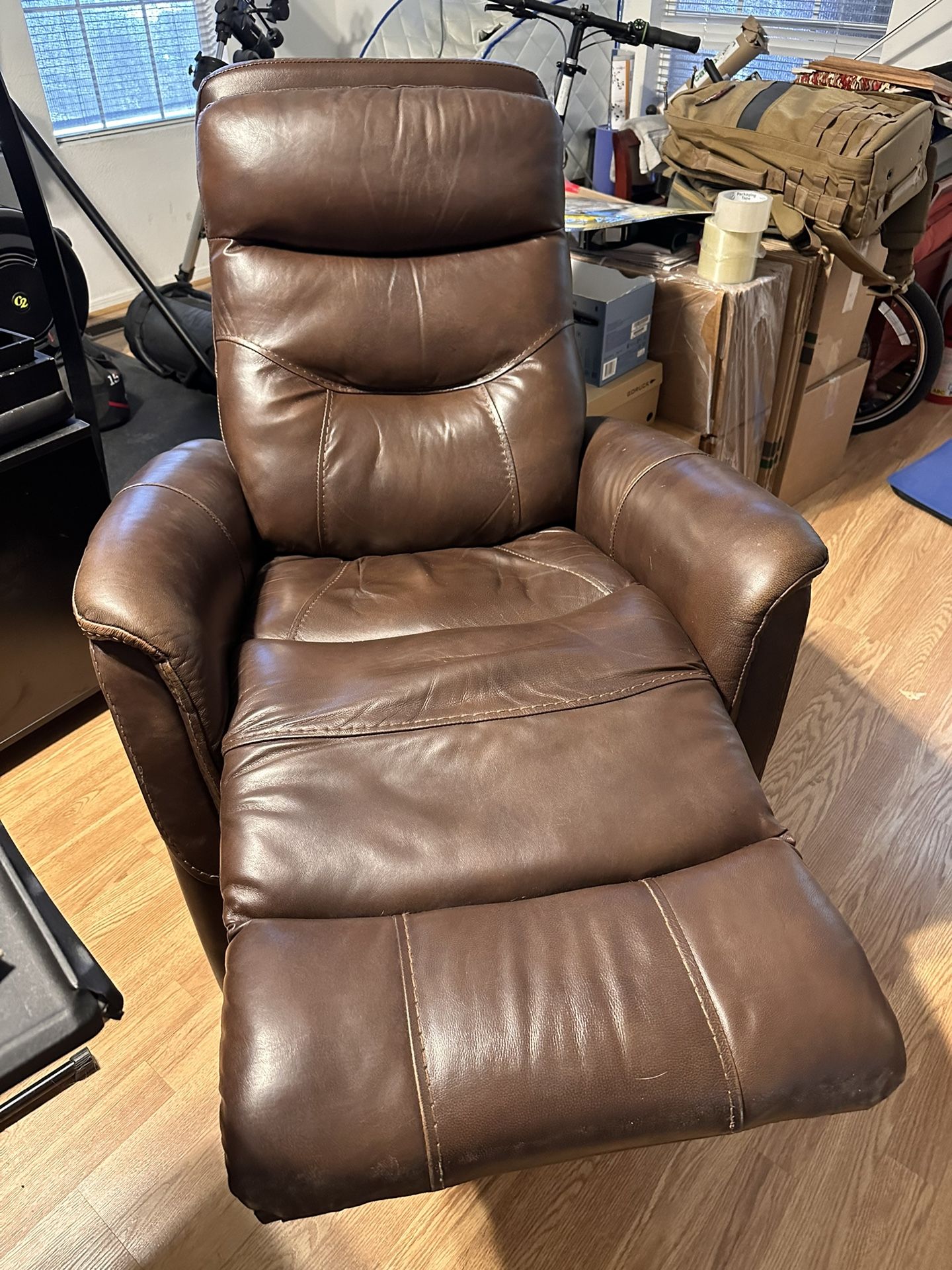 Real Leather Swivel, Recliner, Glider Chair for Sale in Glendale, AZ