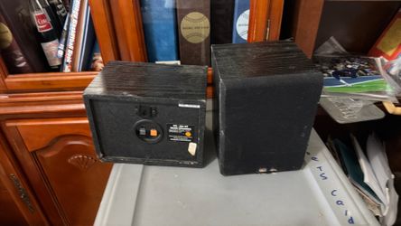 Keen wood rear speakers x2