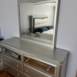 Posh Dresser With Mirror