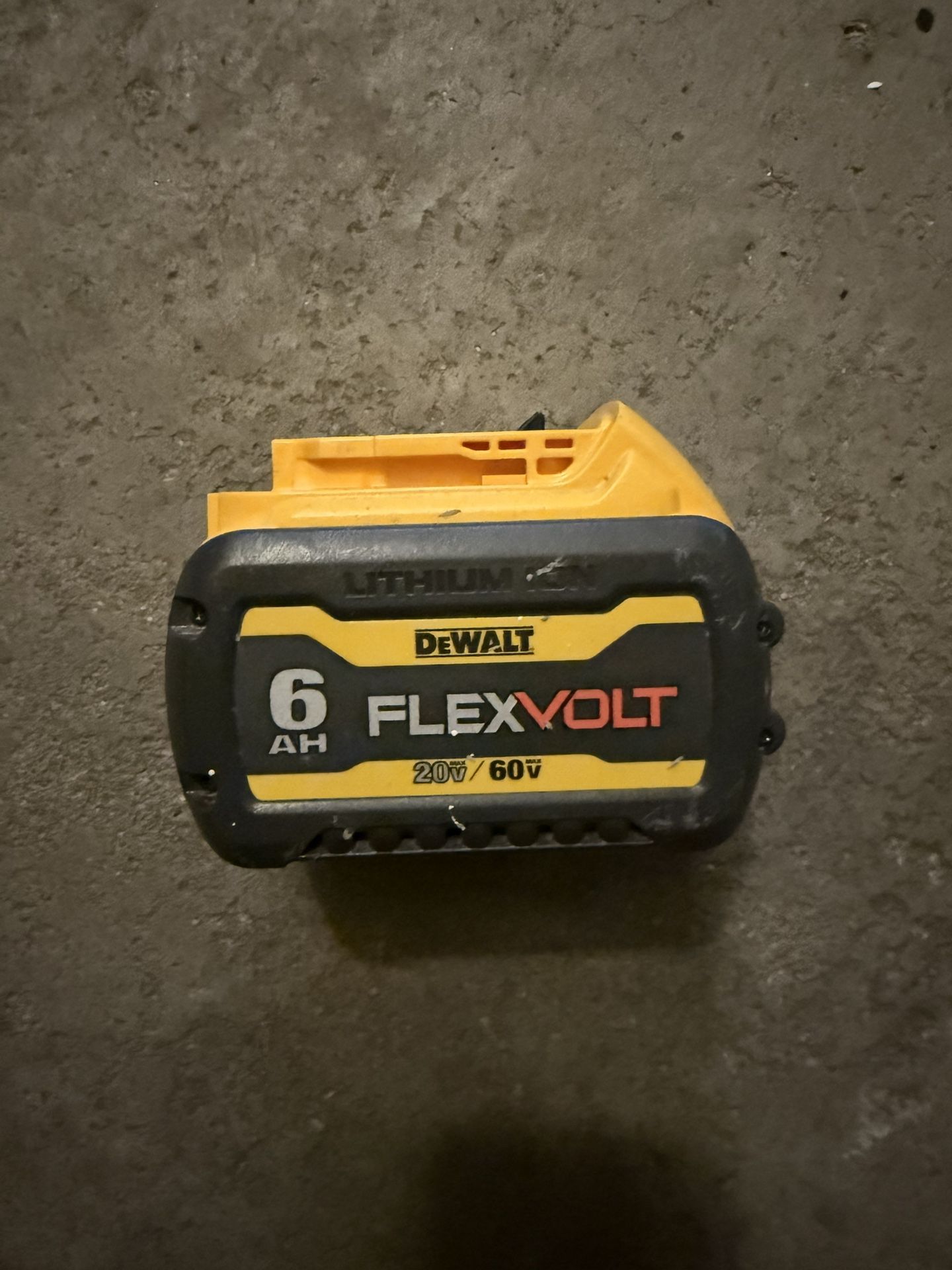 2 DeWalt 6AH Flex Volt 20v/60v