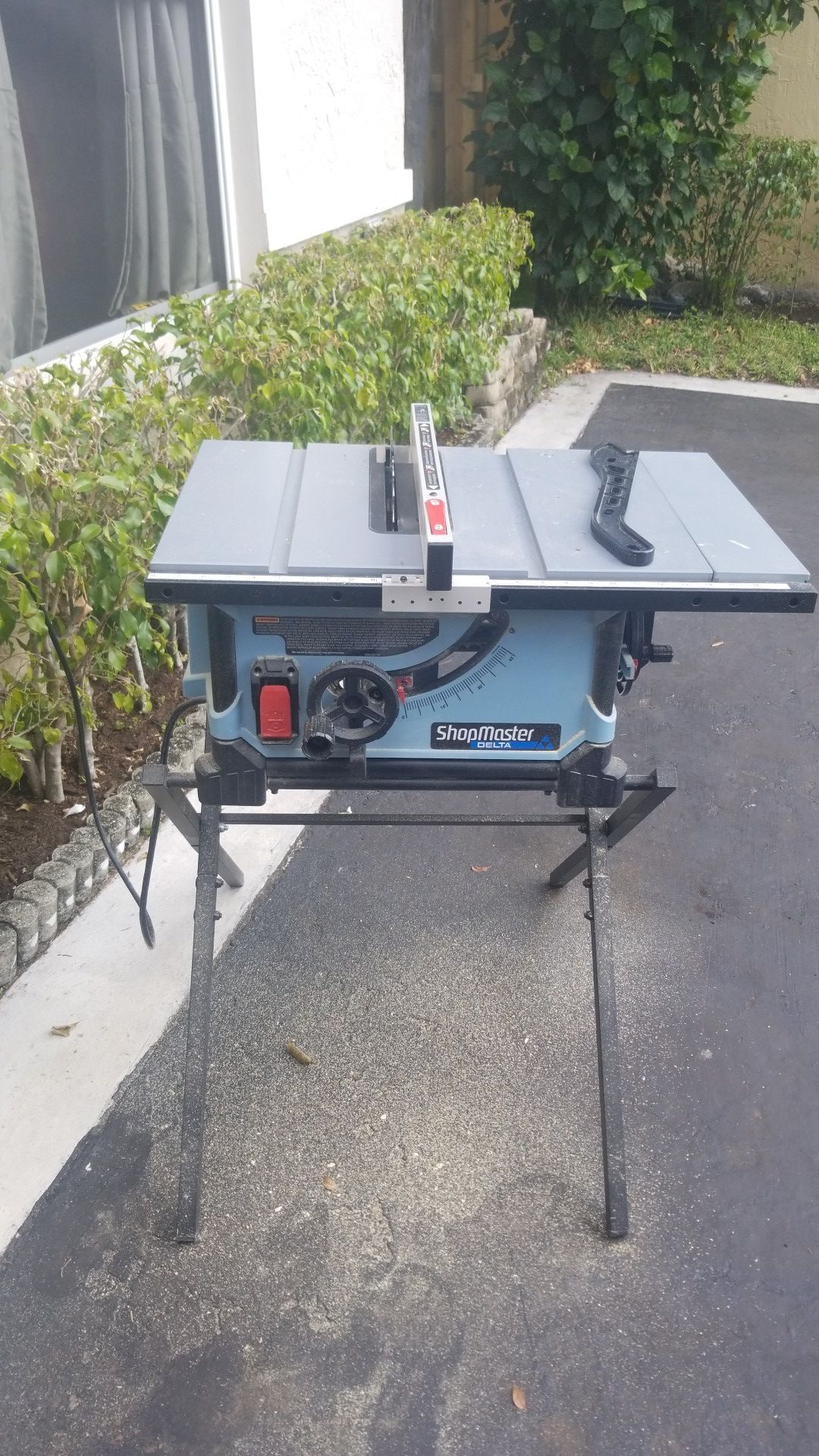 Delta Shop Master 10 inch table saw