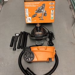 RIDGID WD4070 Wet/Dry Portable Vacuum 4 Gal