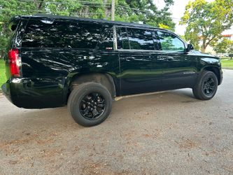 2017 Chevy Suburban Z71
