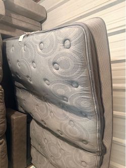 Free Queen mattress