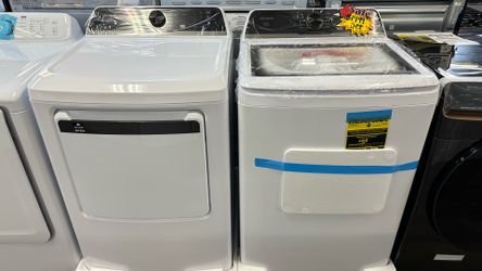 Frigidaire Washer & Gas Dryer Read Description