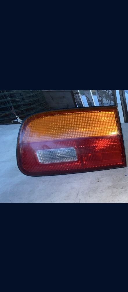 2000 TOYOTA SIENNA INNER TAIL LIGHT