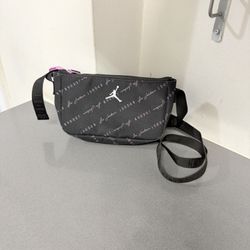 Nike Jordan Cross Over Women’s  Fanny Pack Going Out Like NEW