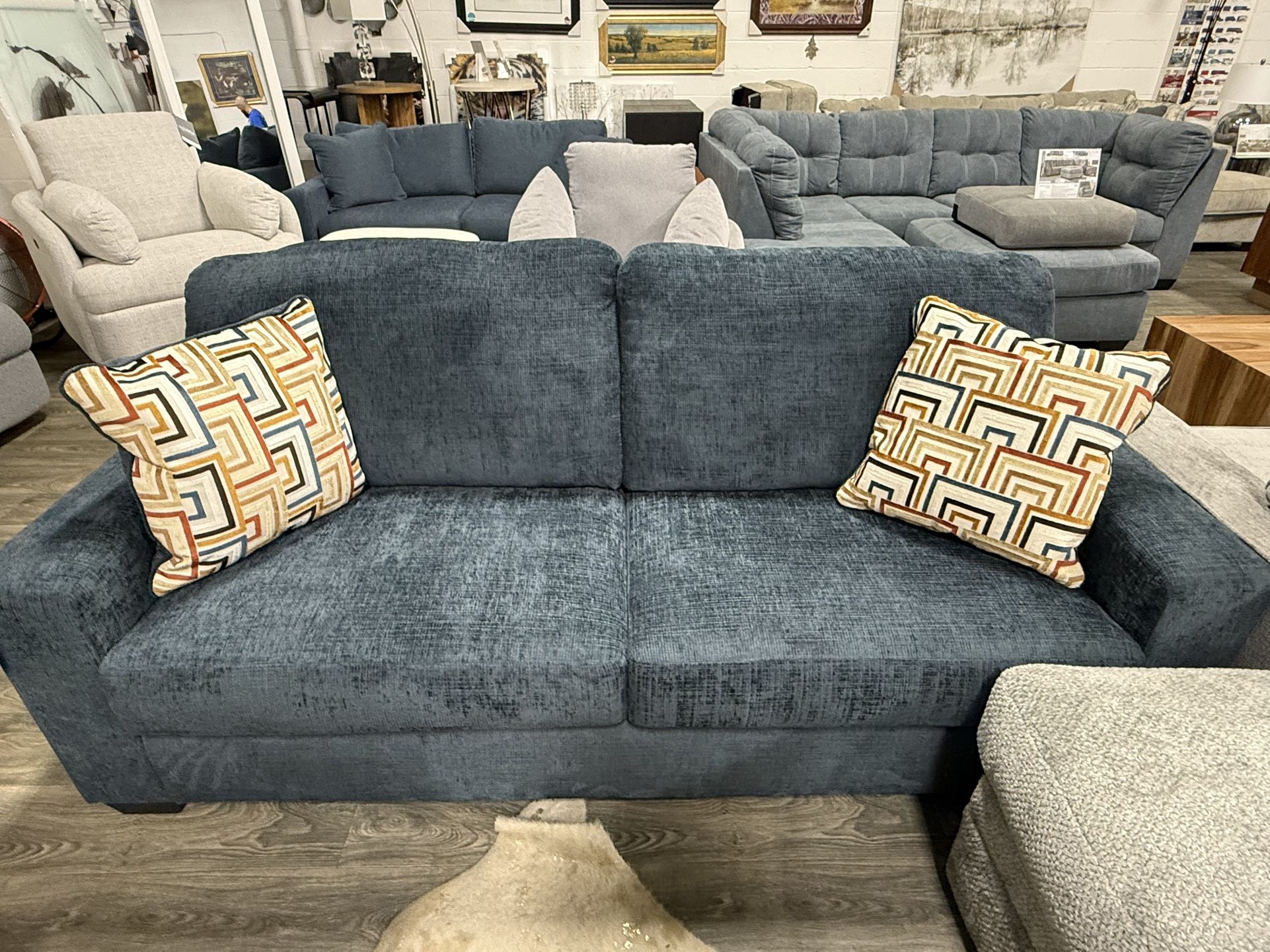 Aviemore Sofa And Loveseat NEW IN BOX