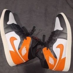 Jordan 1 Mid No Box Worn Once
