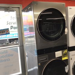 New Scratch And Dent LG Front Load Washer And Dryer Stack Unit. 1 year Warranty 