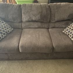 Ashley Furniture Pindall Sofa