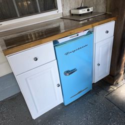 Patio Fridge & Cabinet