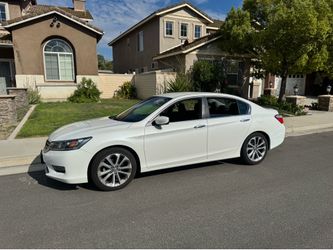 2013 Honda Accord four-cylinder automatic overdrive with paddle shift four-door sedan runs and drives amazing one owner low miles 104,000 original mil