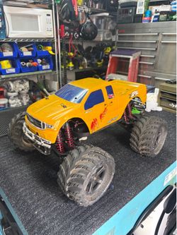 Emaxx Roller