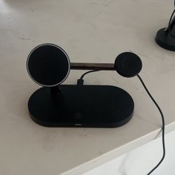 5 in 1 Magnetic Charger iPhone, Apple Watch And AirPods