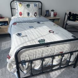 Twin Bed, Mattress, Comforter Set 