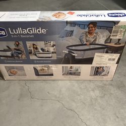 Chicco LullaGlide 3-in-1 Bassinet - Luna (Grey), New