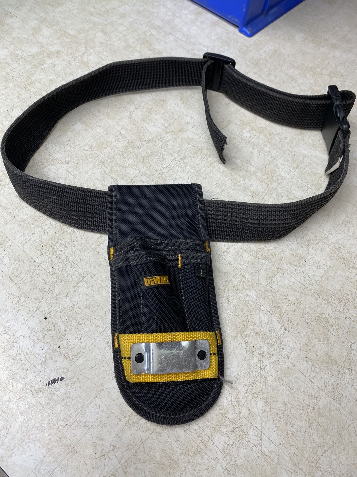 DEWALT Heavy-Duty Tool Holder