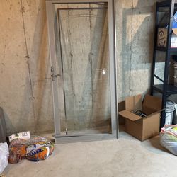 Storm Door/ Screen Door