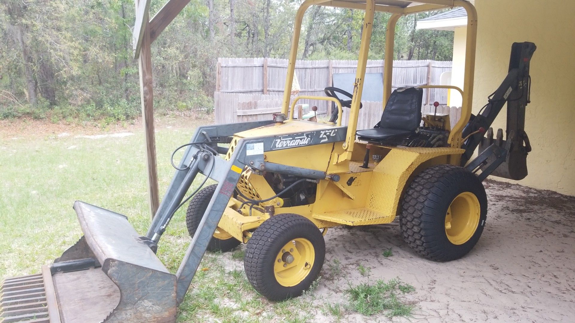2005 Terramite t5c backhoe