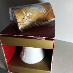 LLADRO PORCELAIN CHRISTMAS 1999 BELL - 4.5"