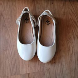 Girls White Flats