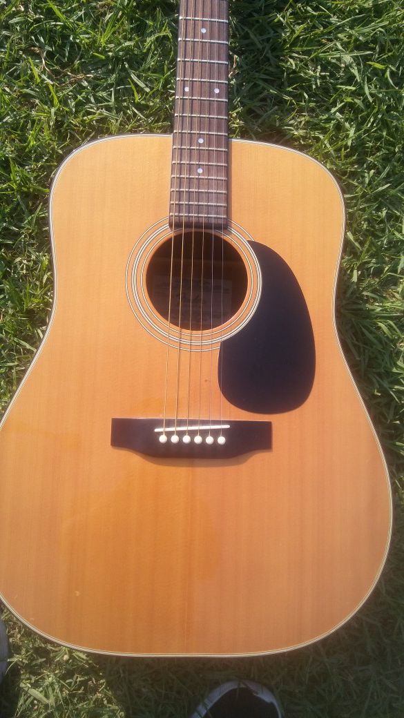 Fender F-35 acoustic guitar mij