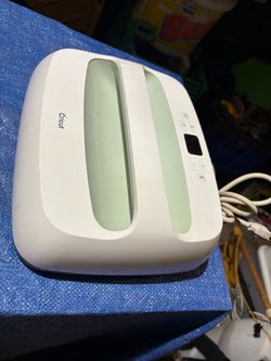 Cricut EasyPress Heat Press Machine