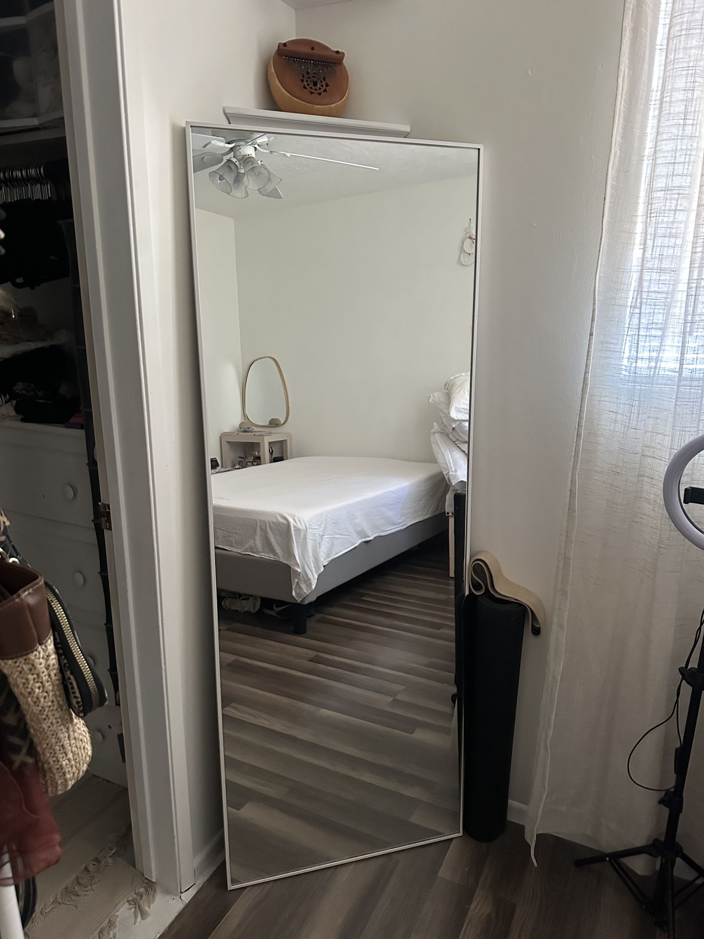 White rectangle Mirror