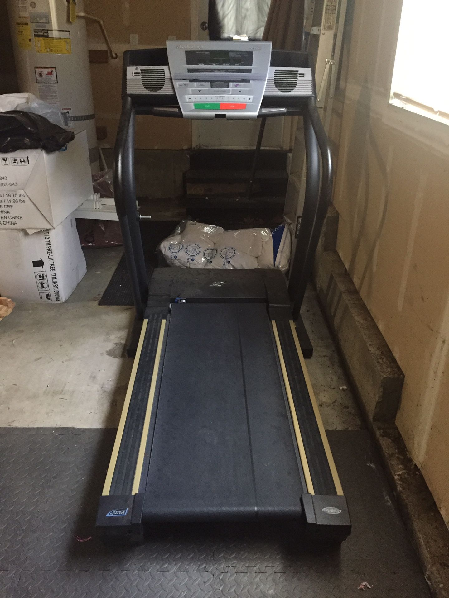 Nordic Track C1900 treadmill