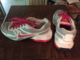 Nike REAX Run shoes size 6 womens