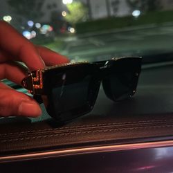 Louis Vuitton Shades (Millionaire)