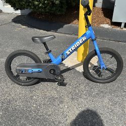 STRIDER 14x pedal bike.  Mint!