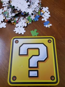 Super Mario Bros. Tin box with jigsaw puzzle